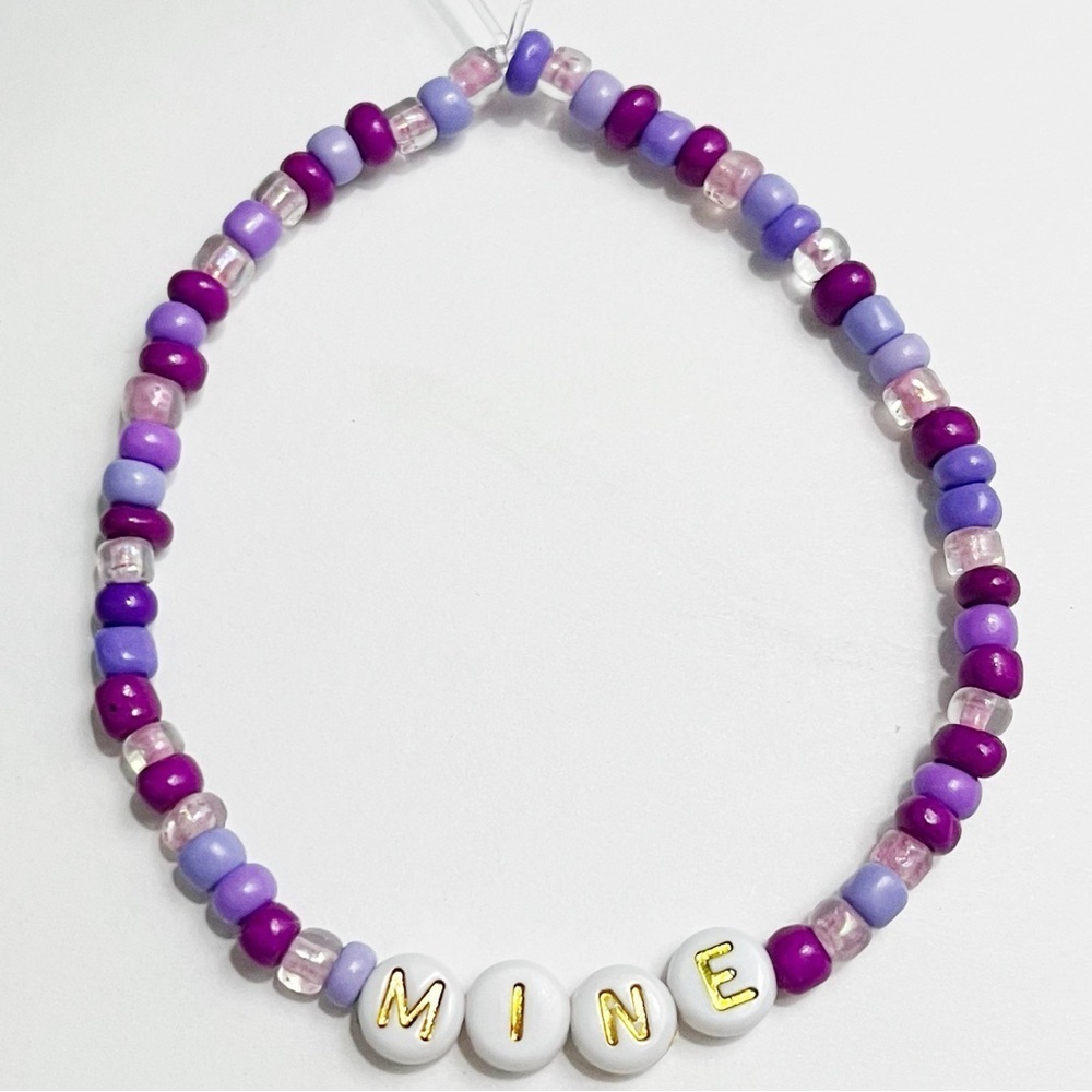 Taylor Swift Friendship Bracelet Mine